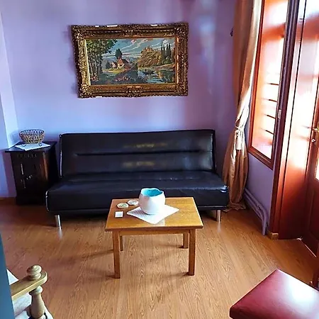 House Mitsiou Traditional Locanda Arnaía
