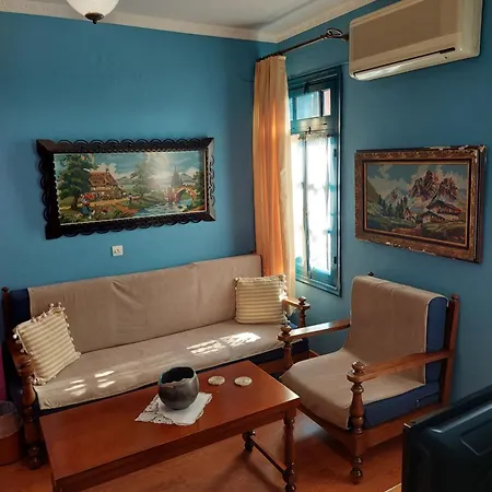 House Mitsiou Traditional Kro *