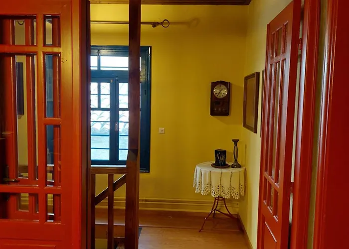 Locanda House Mitsiou Traditional Arnaía